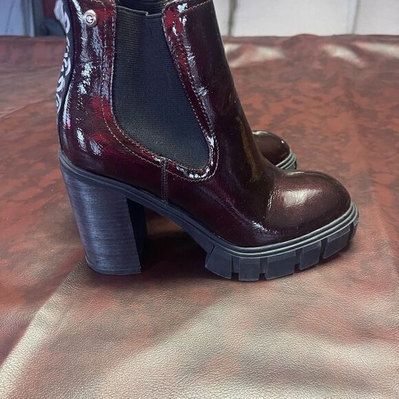 Gbg platform chukka boots, shiny burgundy size 6 - Picture 11 of 13
